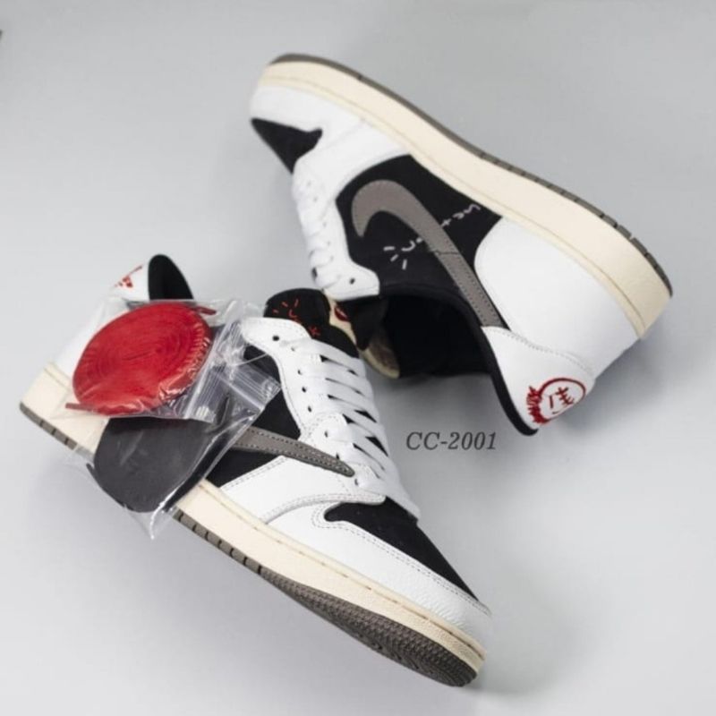 Nike travIss  plomo (Caja oficial)