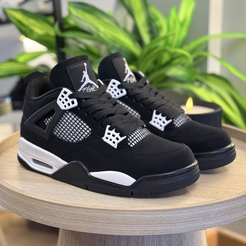 Jordan 4 white thunder